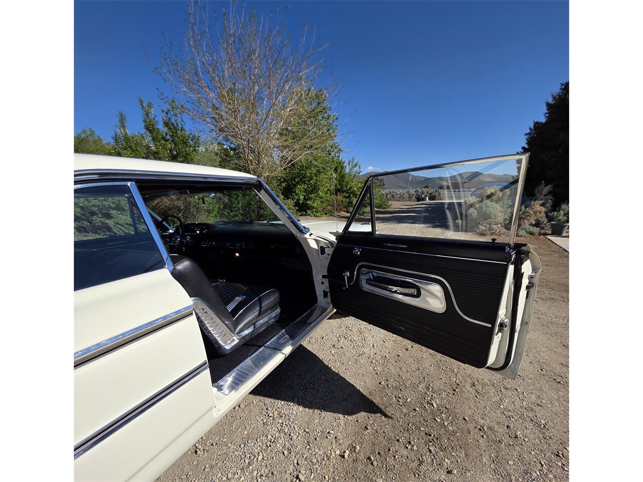 Ford-Galaxie-500-1963-Whimbelton-White-Black-24