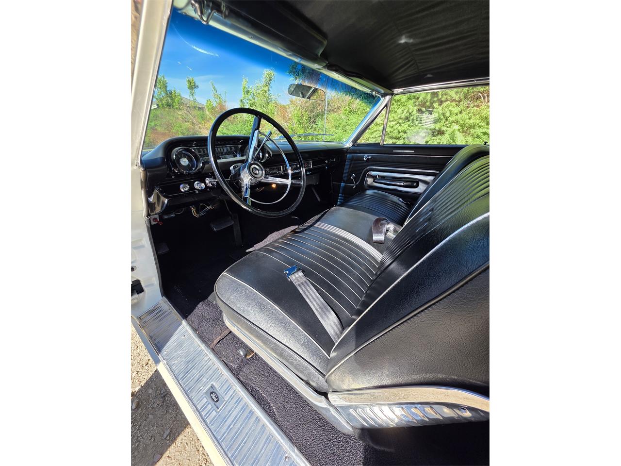 Ford-Galaxie-500-1963-Whimbelton-White-Black-28