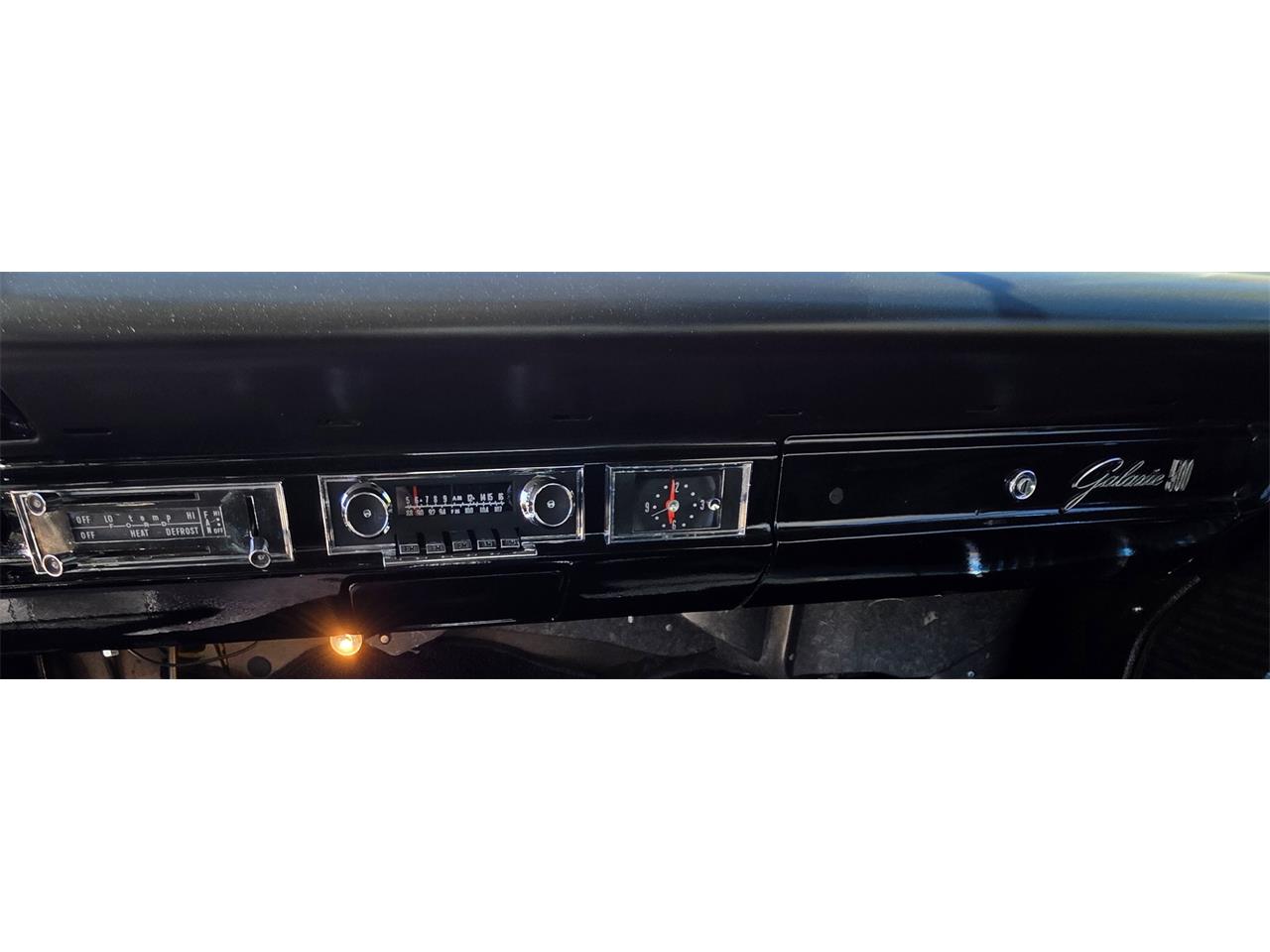 Ford-Galaxie-500-1963-Whimbelton-White-Black-31