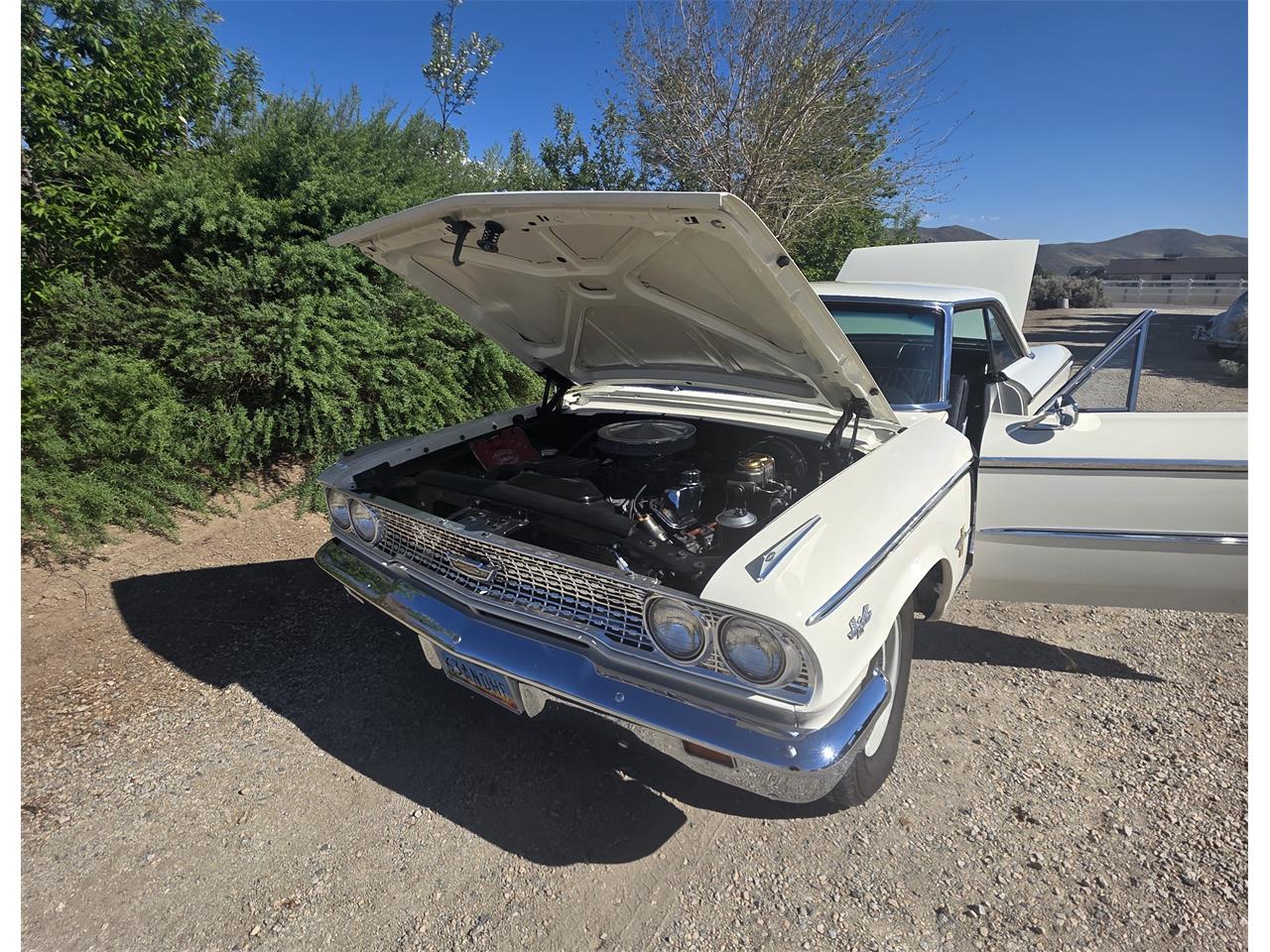Ford-Galaxie-500-1963-Whimbelton-White-Black-39