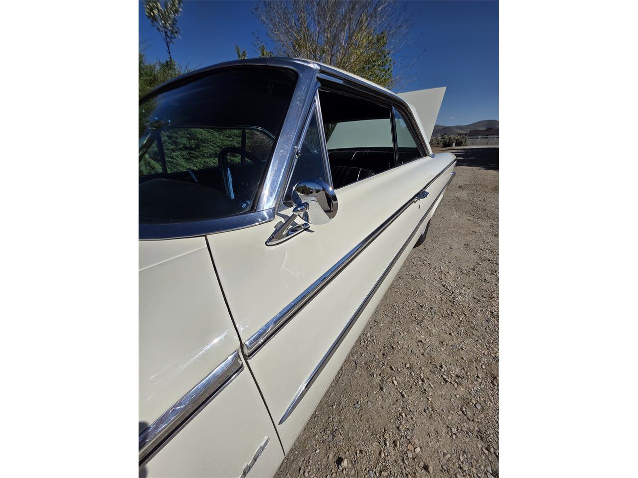Ford-Galaxie-500-1963-Whimbelton-White-Black-8