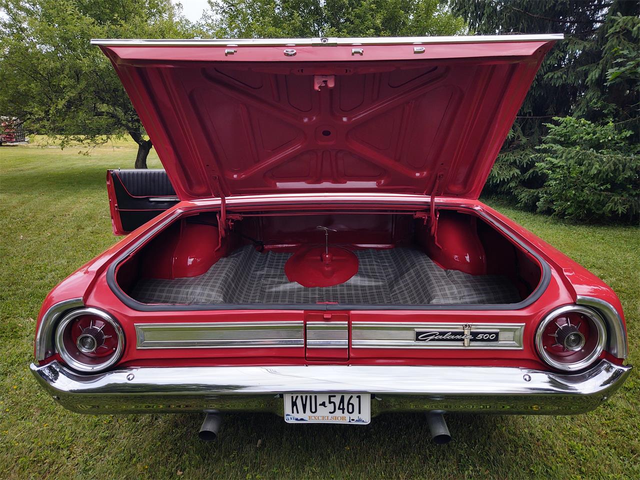 Ford-Galaxie-500-1964-Red-Black-and-Red-26