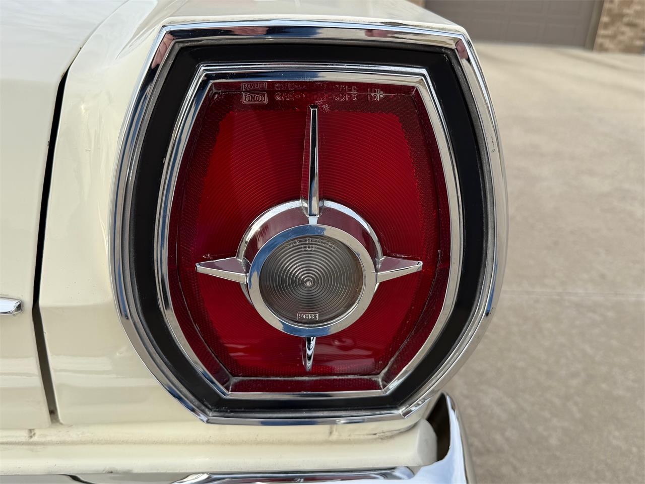 Ford-Galaxie-500-1965-White-Red-61