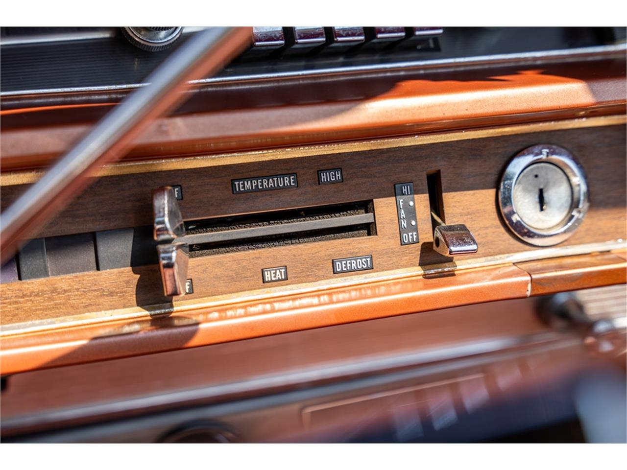 Ford-Galaxie-500-1966-Burgundy-Emberglo-90