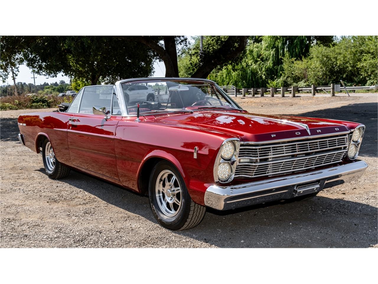 Ford-Galaxie-500-1966-Burgundy-Emberglo