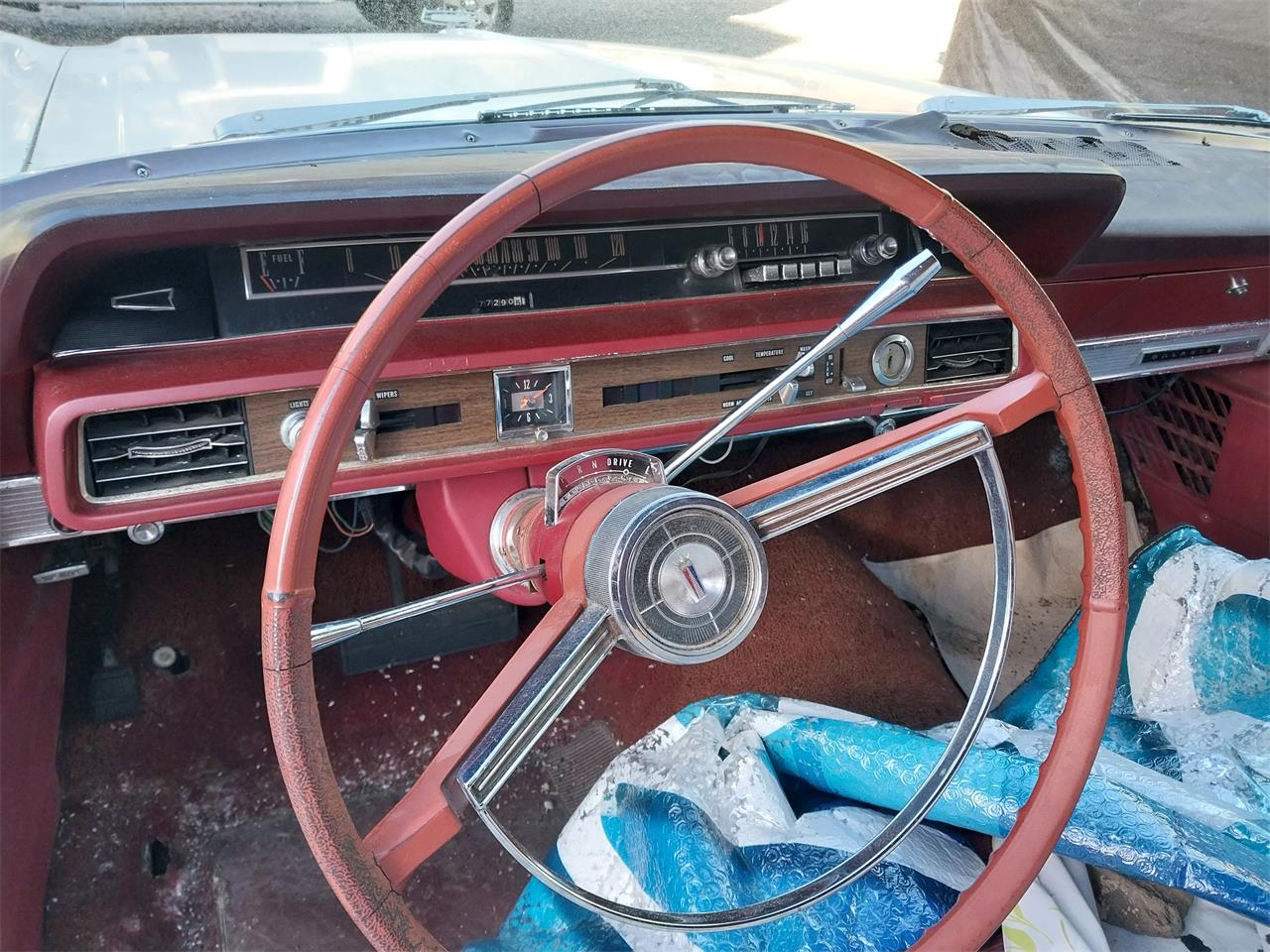 Ford-Galaxie-500-1966-white-red-14