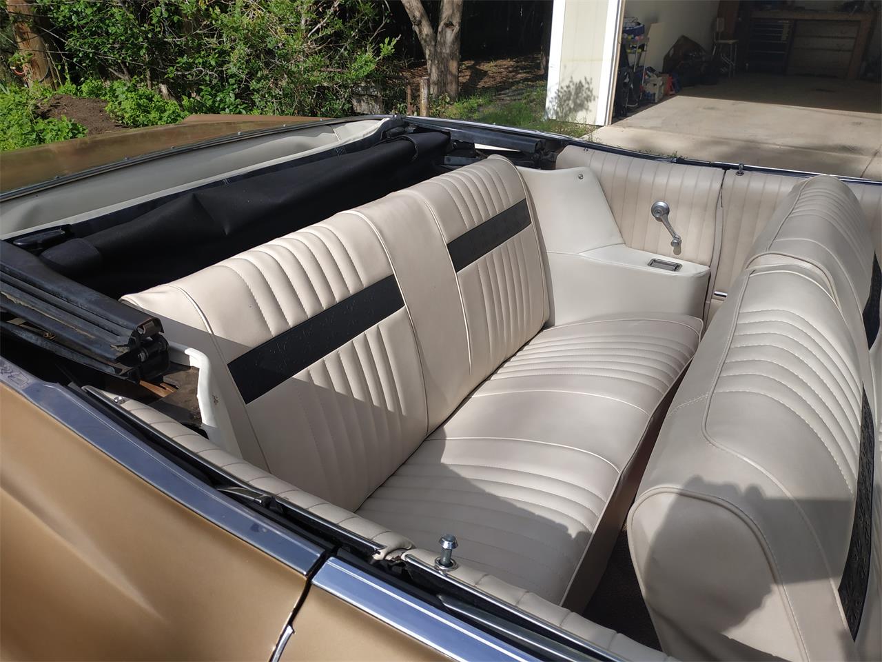 Ford-Galaxie-500-1967-Gold-Cream-1