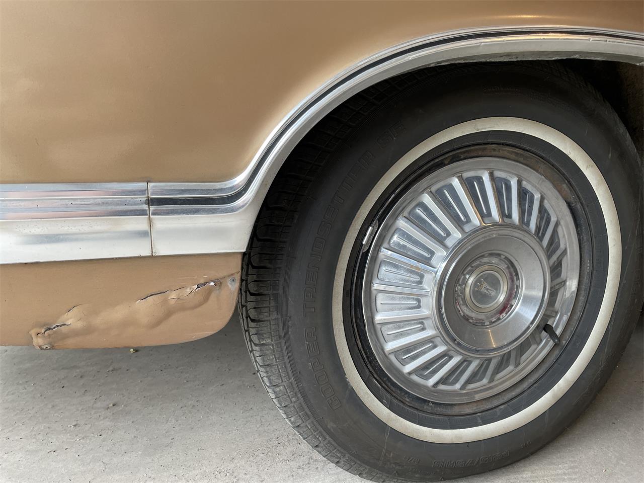 Ford-Galaxie-500-1967-Gold-Cream-11