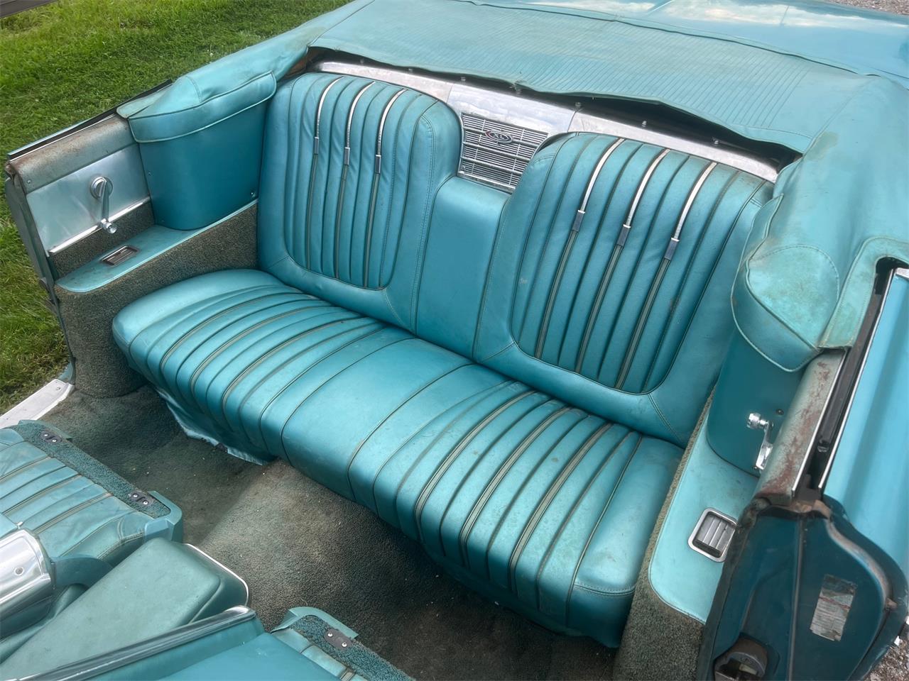 Ford-Galaxie-500-xl-1962-Turquoise-Turquoise-10