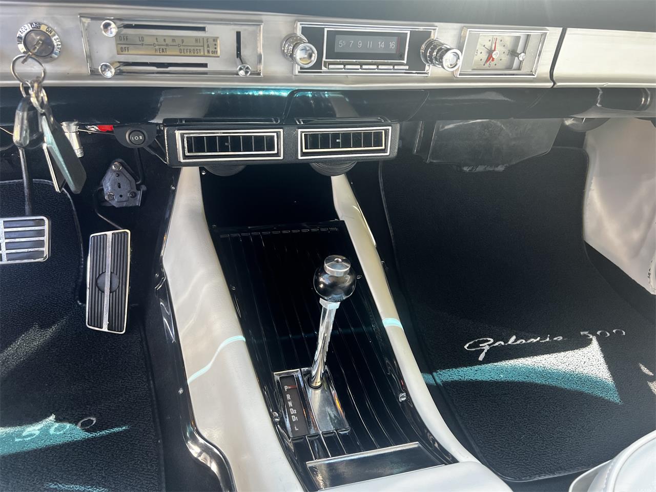 Ford-Galaxie-500-xl-1964-Black-White-48