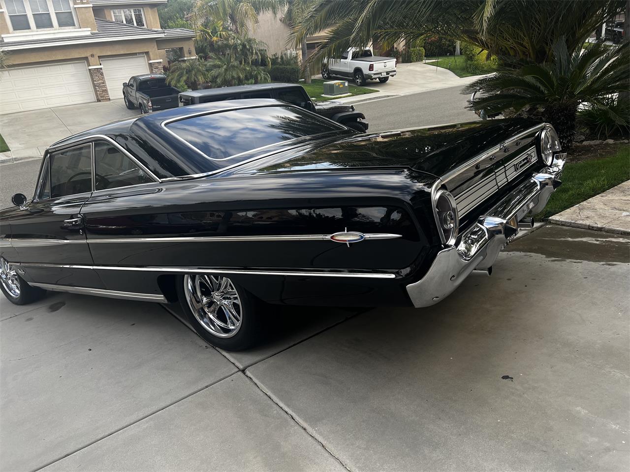 Ford-Galaxie-500-xl-1964-Black-White-5
