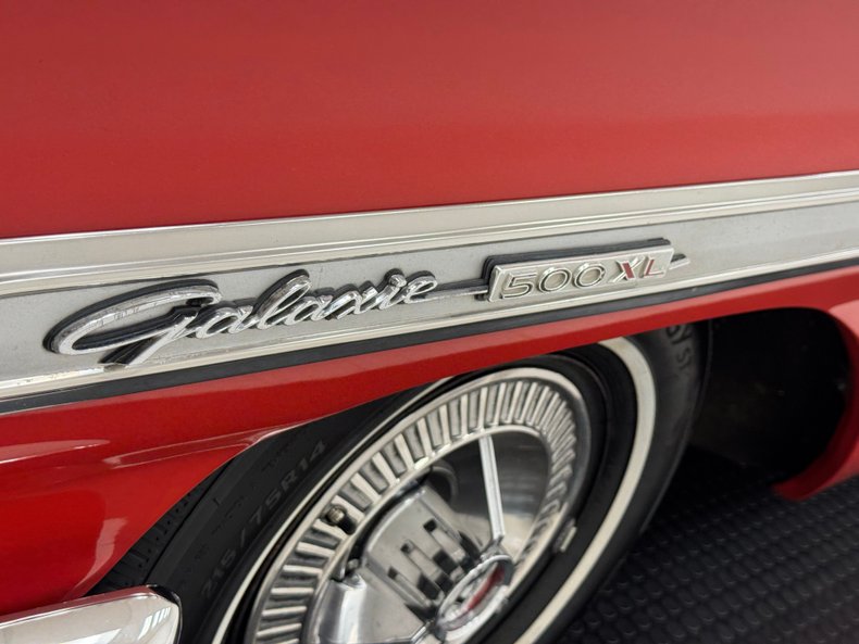Ford-Galaxie-500xl-1964-Rangoon-Red-Red-1
