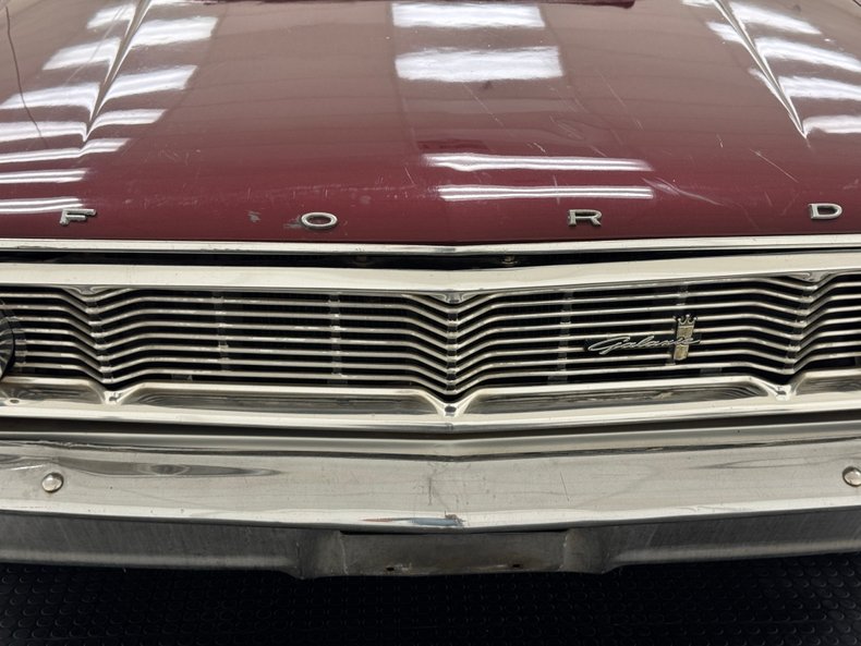 Ford-Galaxie-500xl-1964-Vintage-Burgundy-Black-12