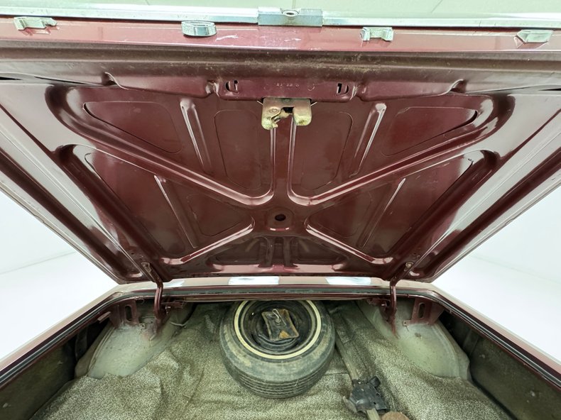 Ford-Galaxie-500xl-1964-Vintage-Burgundy-Black-30