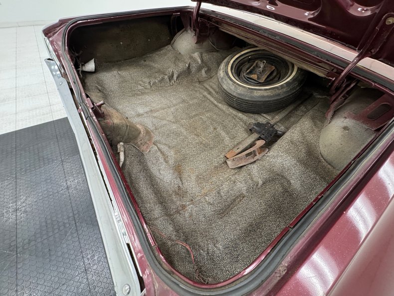 Ford-Galaxie-500xl-1964-Vintage-Burgundy-Black-31