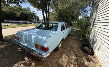 Ford-Granada-1977-Sedan-1