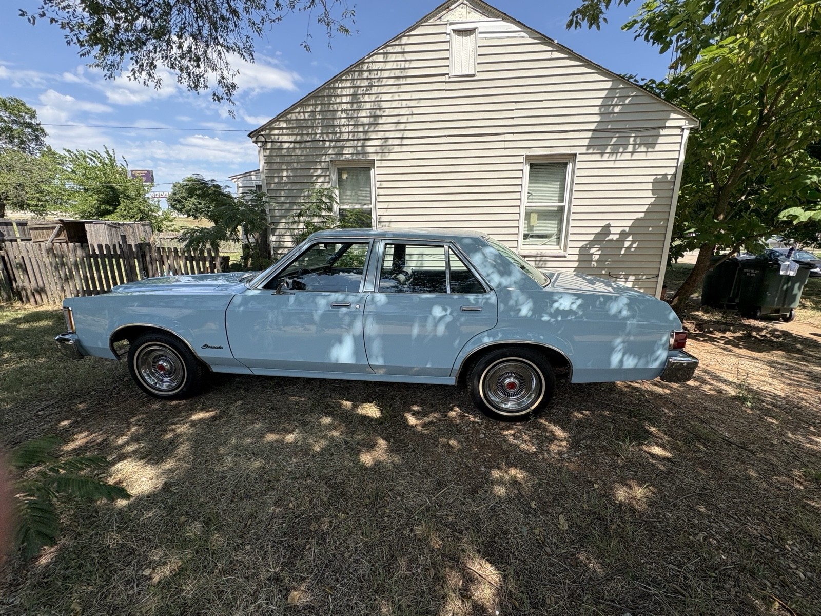 Ford-Granada-1977-Sedan-5