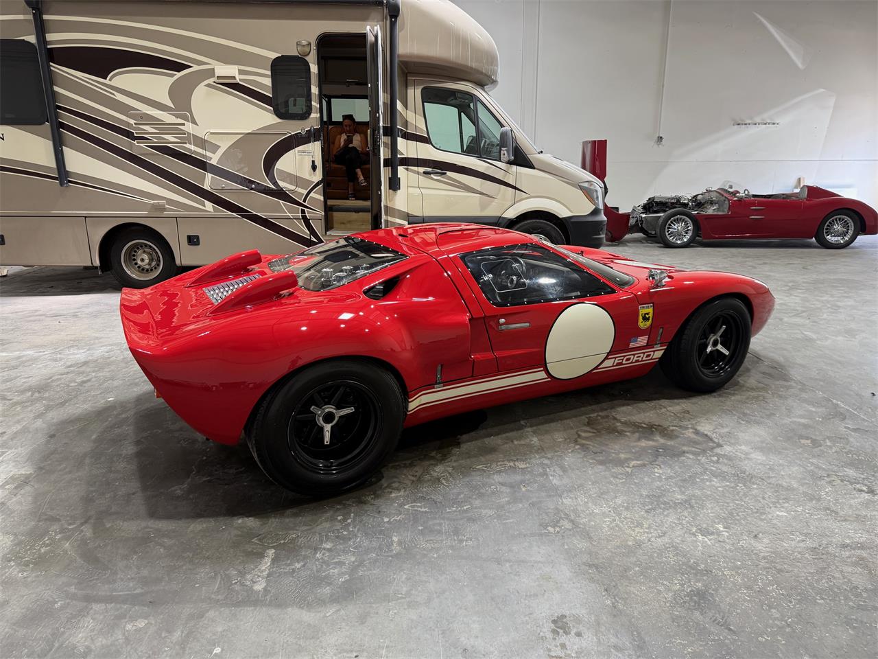Ford-Gt40-1966-Red-Black-12