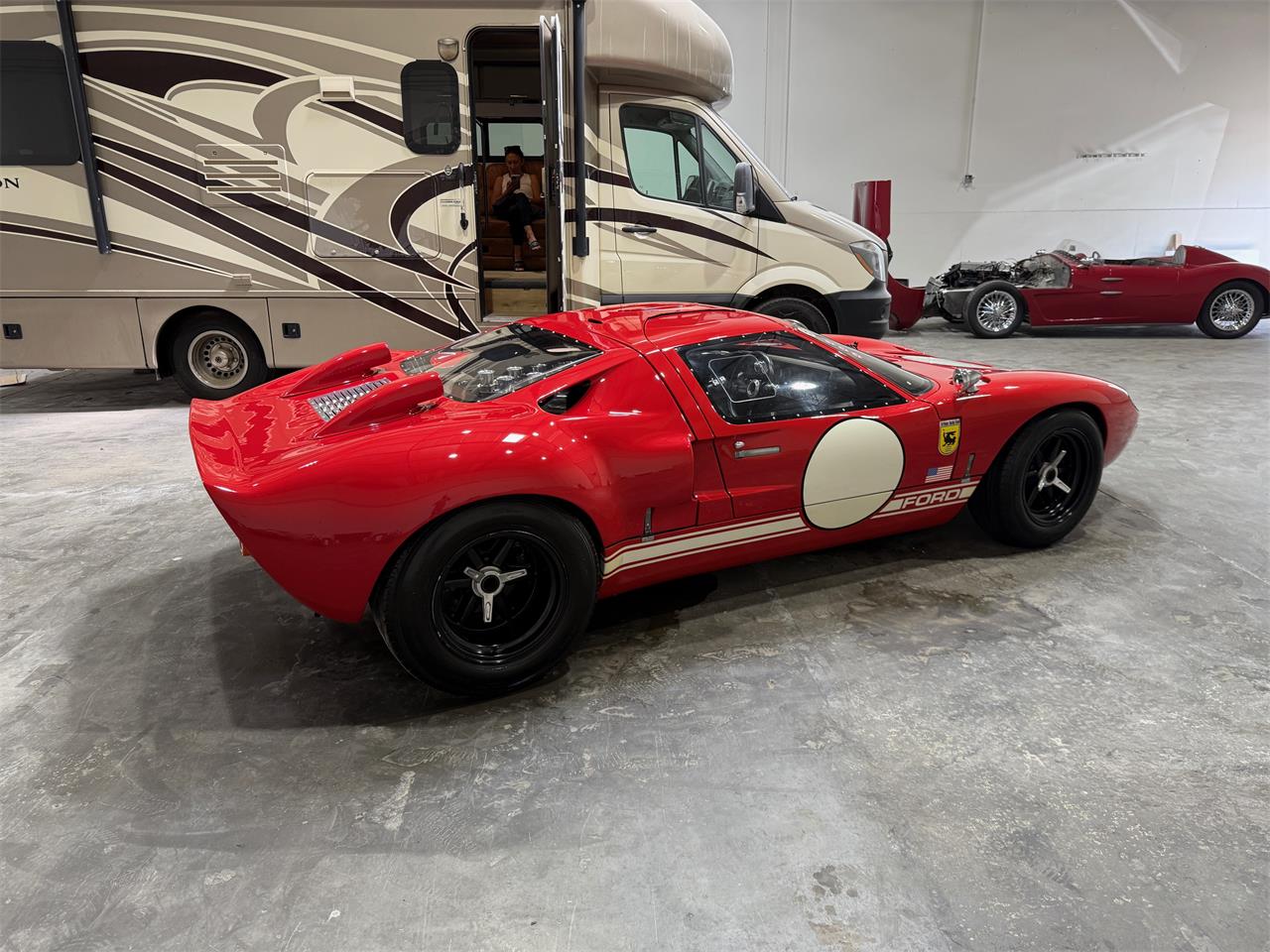 Ford-Gt40-1966-Red-Black-13