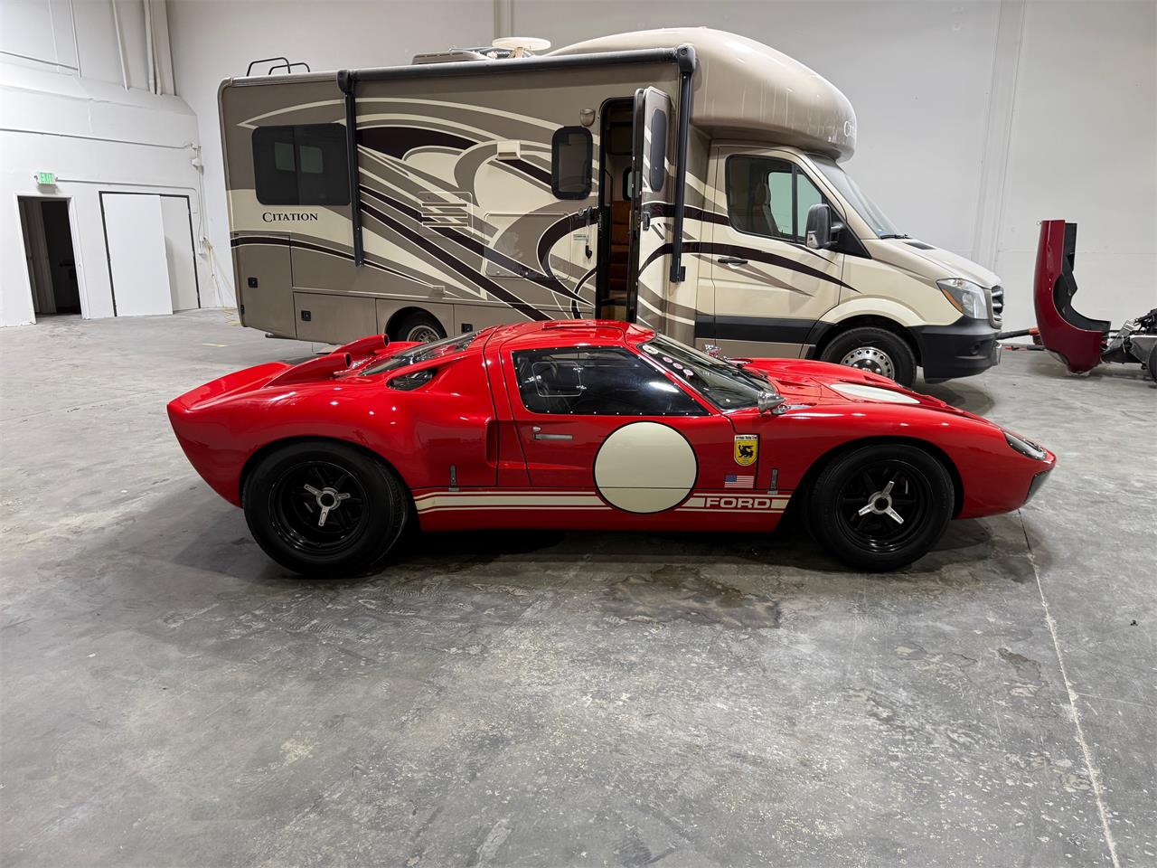 Ford-Gt40-1966-Red-Black-14