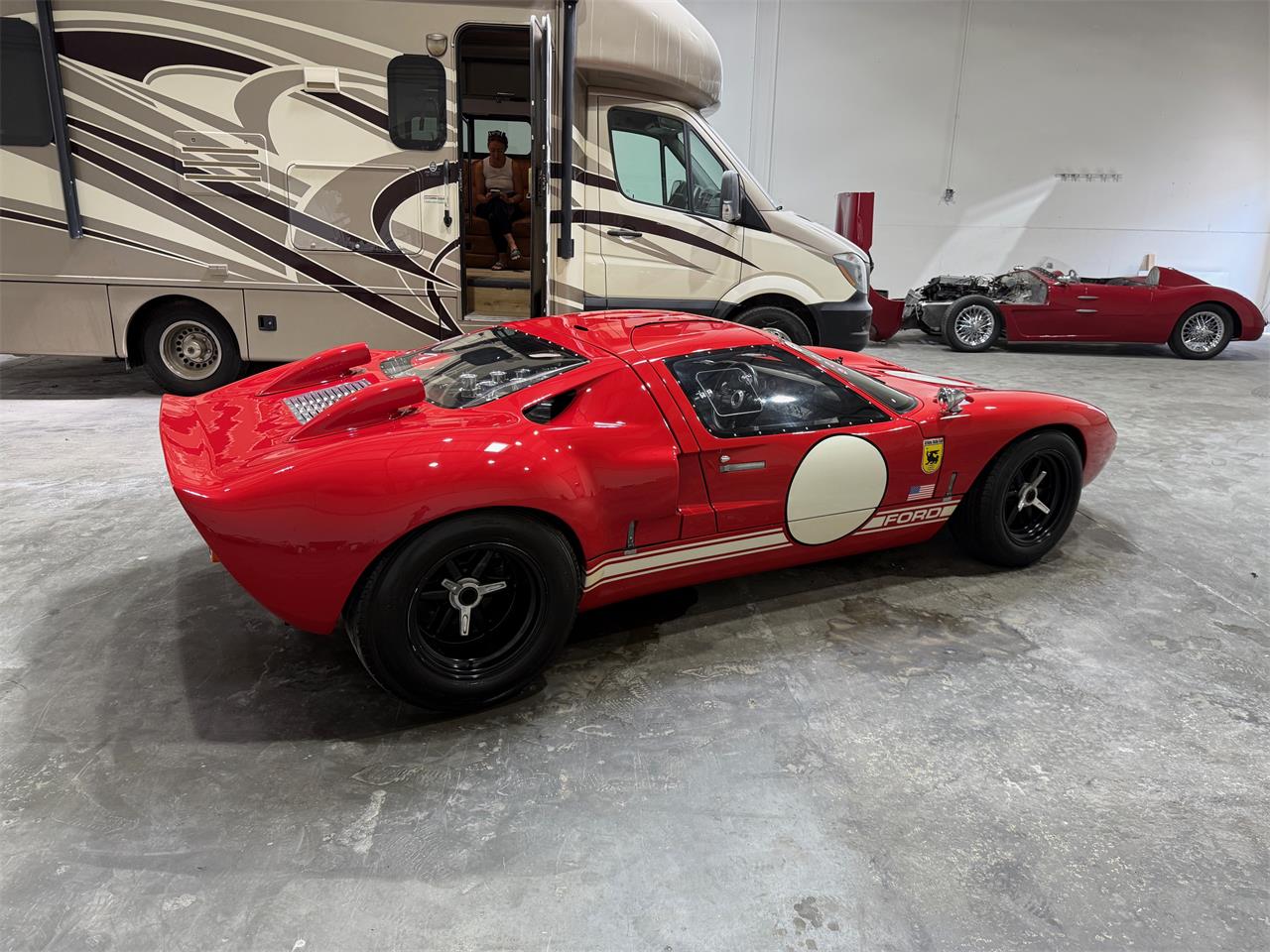 Ford-Gt40-1966-Red-Black-4