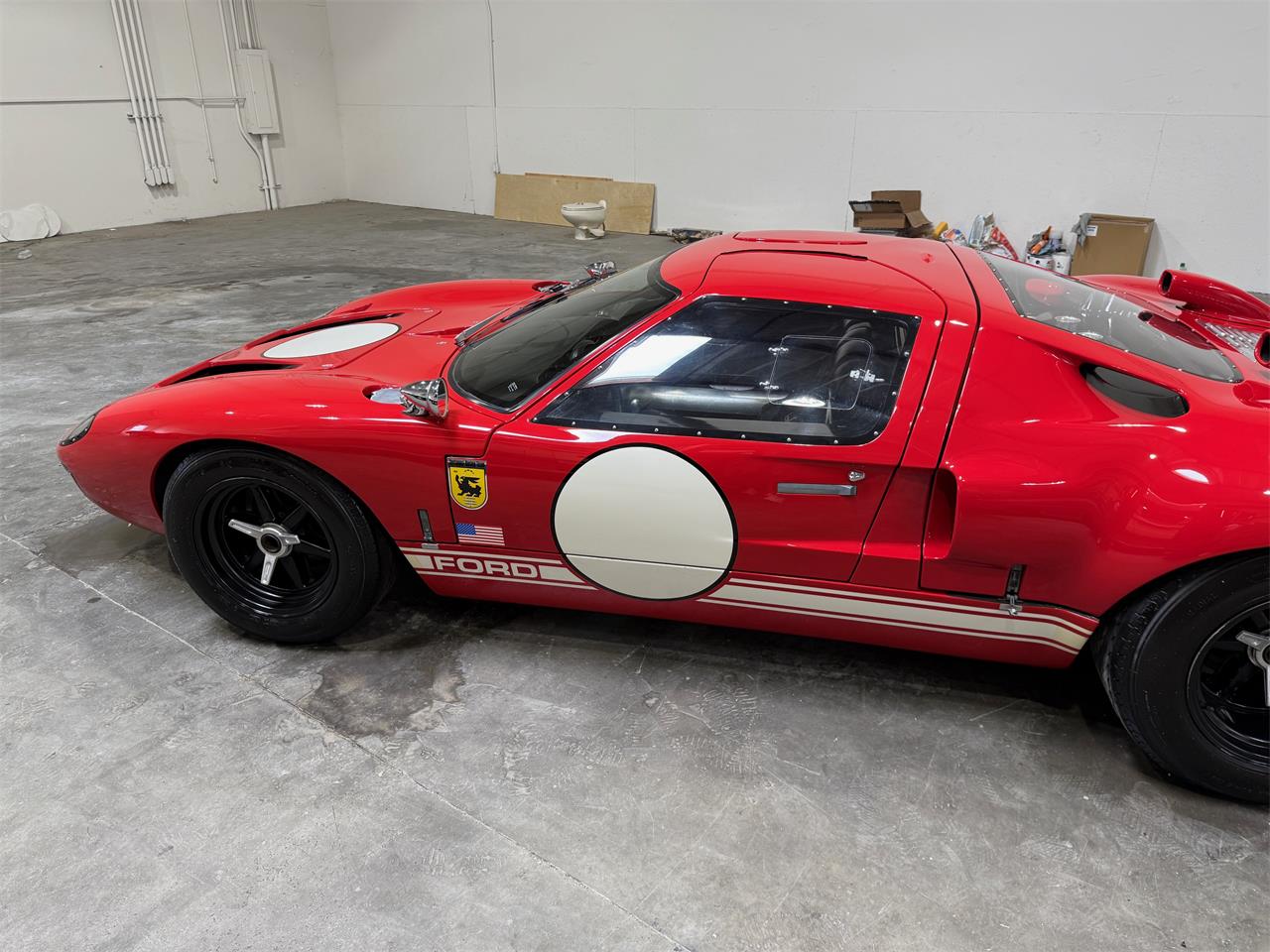 Ford-Gt40-1966-Red-Black-9