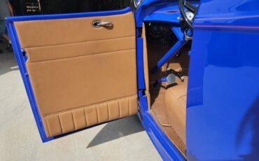Ford-High-boy-1932-Blue-Tan-Leather-10