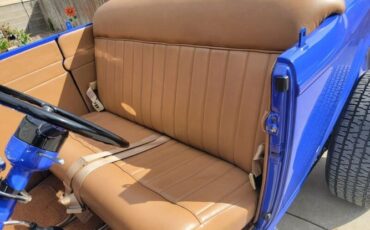 Ford-High-boy-1932-Blue-Tan-Leather-12