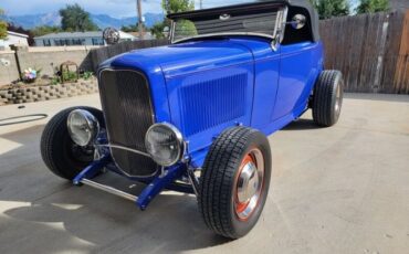 Ford-High-boy-1932-Blue-Tan-Leather-15