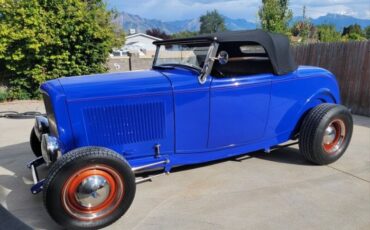 Ford-High-boy-1932-Blue-Tan-Leather-16