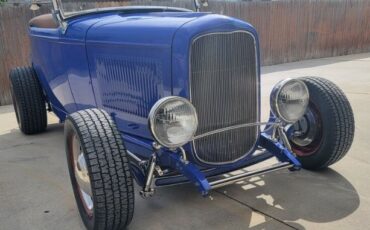 Ford-High-boy-1932-Blue-Tan-Leather-18