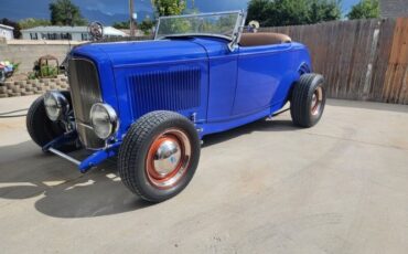 Ford-High-boy-1932-Blue-Tan-Leather-21