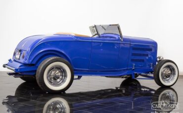Ford-High-boy-1932-Light-Blue-Tan-1