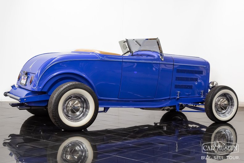 Ford-High-boy-1932-Light-Blue-Tan-1