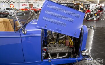 Ford-High-boy-1932-Light-Blue-Tan-15