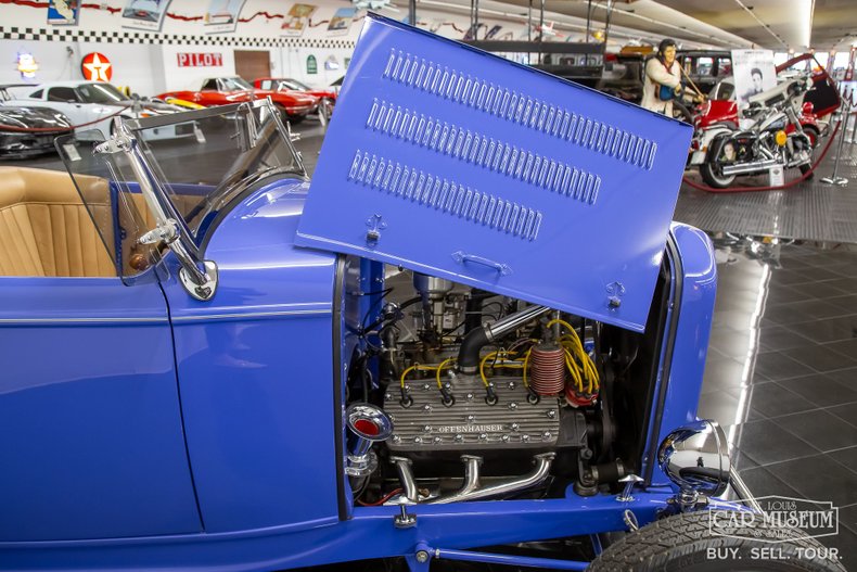 Ford-High-boy-1932-Light-Blue-Tan-15