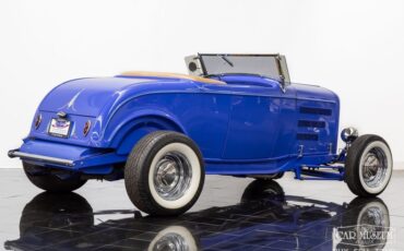 Ford-High-boy-1932-Light-Blue-Tan-2