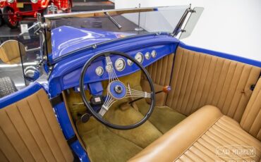 Ford-High-boy-1932-Light-Blue-Tan-20