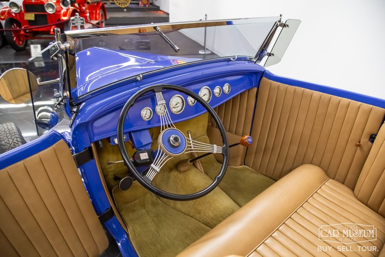 Ford-High-boy-1932-Light-Blue-Tan-20