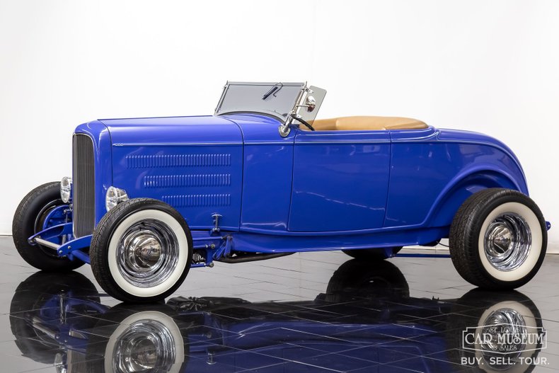 Ford-High-boy-1932-Light-Blue-Tan-25