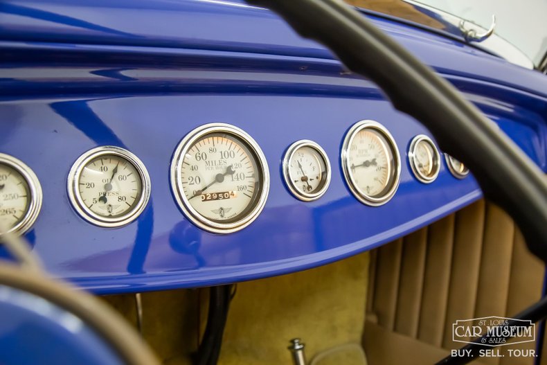 Ford-High-boy-1932-Light-Blue-Tan-27
