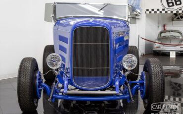 Ford-High-boy-1932-Light-Blue-Tan-31