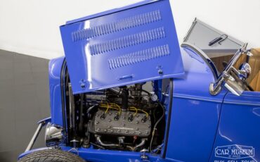 Ford-High-boy-1932-Light-Blue-Tan-4