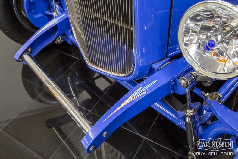 Ford-High-boy-1932-Light-Blue-Tan-40