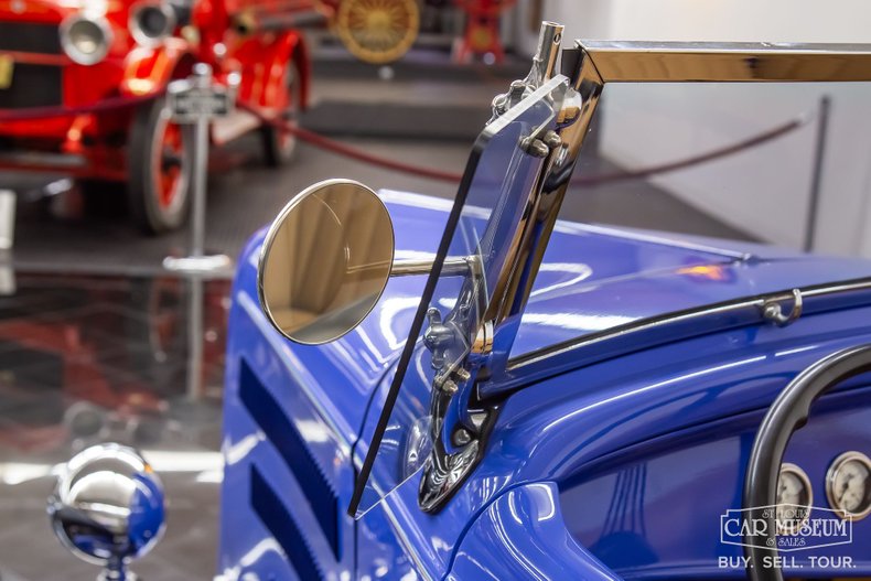 Ford-High-boy-1932-Light-Blue-Tan-46