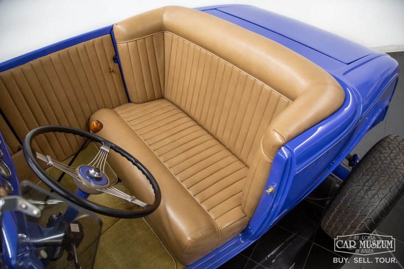 Ford-High-boy-1932-Light-Blue-Tan-49