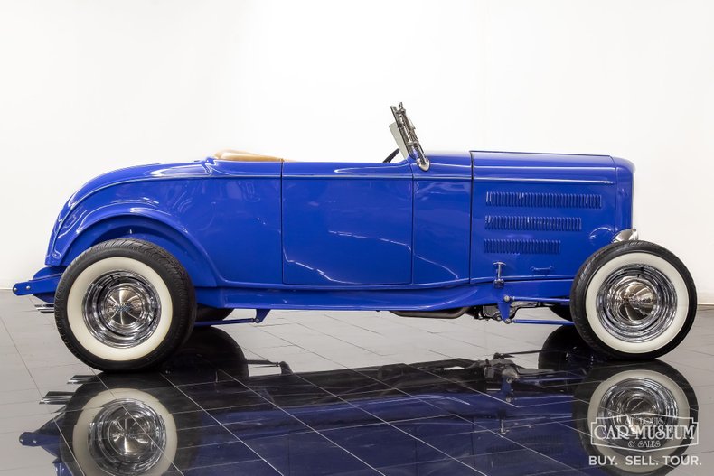 Ford-High-boy-1932-Light-Blue-Tan