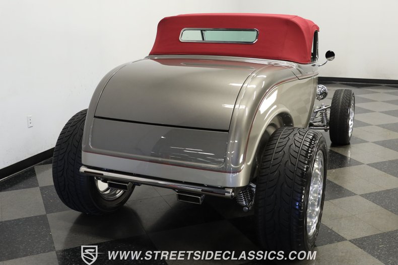 Ford-High-boy-1932-Phantom-Grey-Burgundy-15