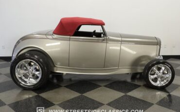 Ford-High-boy-1932-Phantom-Grey-Burgundy-18