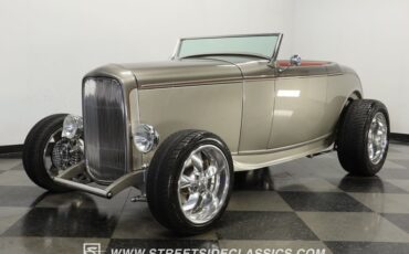 Ford-High-boy-1932-Phantom-Grey-Burgundy-2